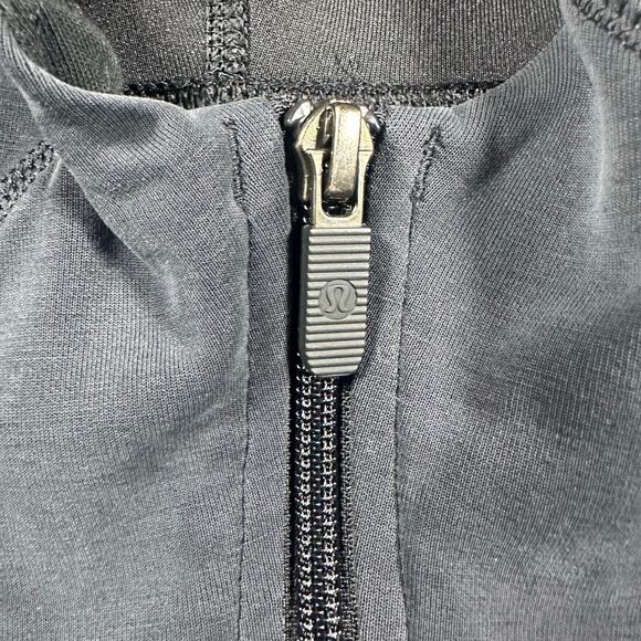 Lululemon Softstreme Full-Zip Hoodie Black Size 2 EUC - Picture 9 of 9